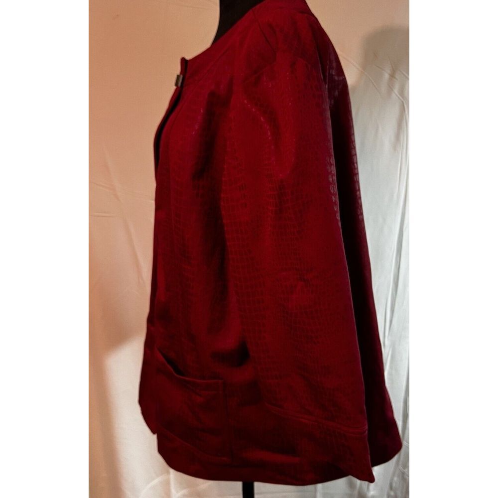 Ruby Rd Red Reptile Print Toggle Latch Close Fash… - image 5